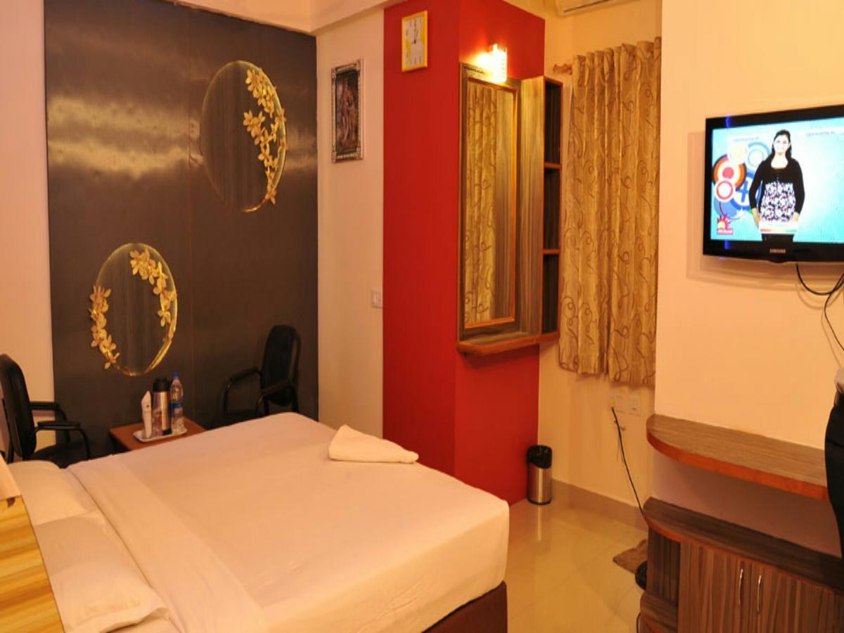 Hotel J Maariot Erode Esterno foto