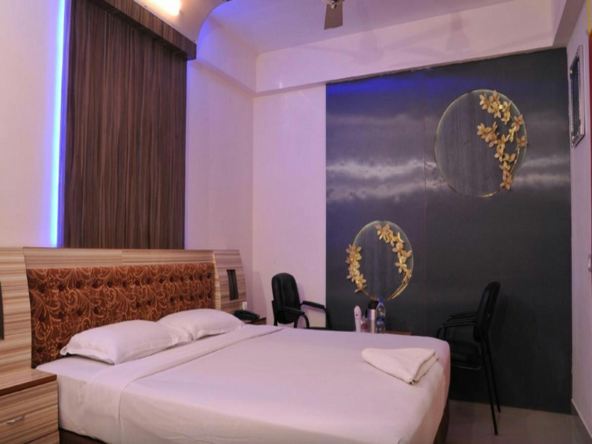 Hotel J Maariot Erode Esterno foto